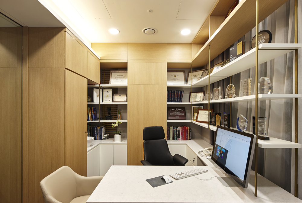 Dr. Seul Room